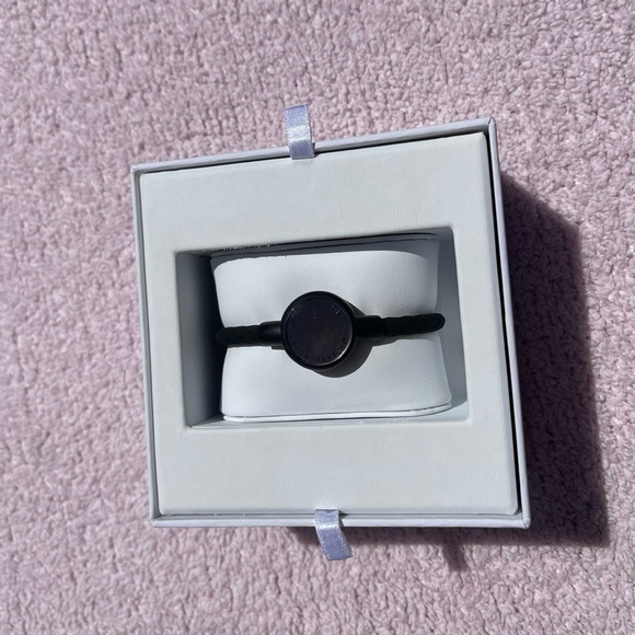 COPY - Michael Kors smart watch - Picture 5 of 12